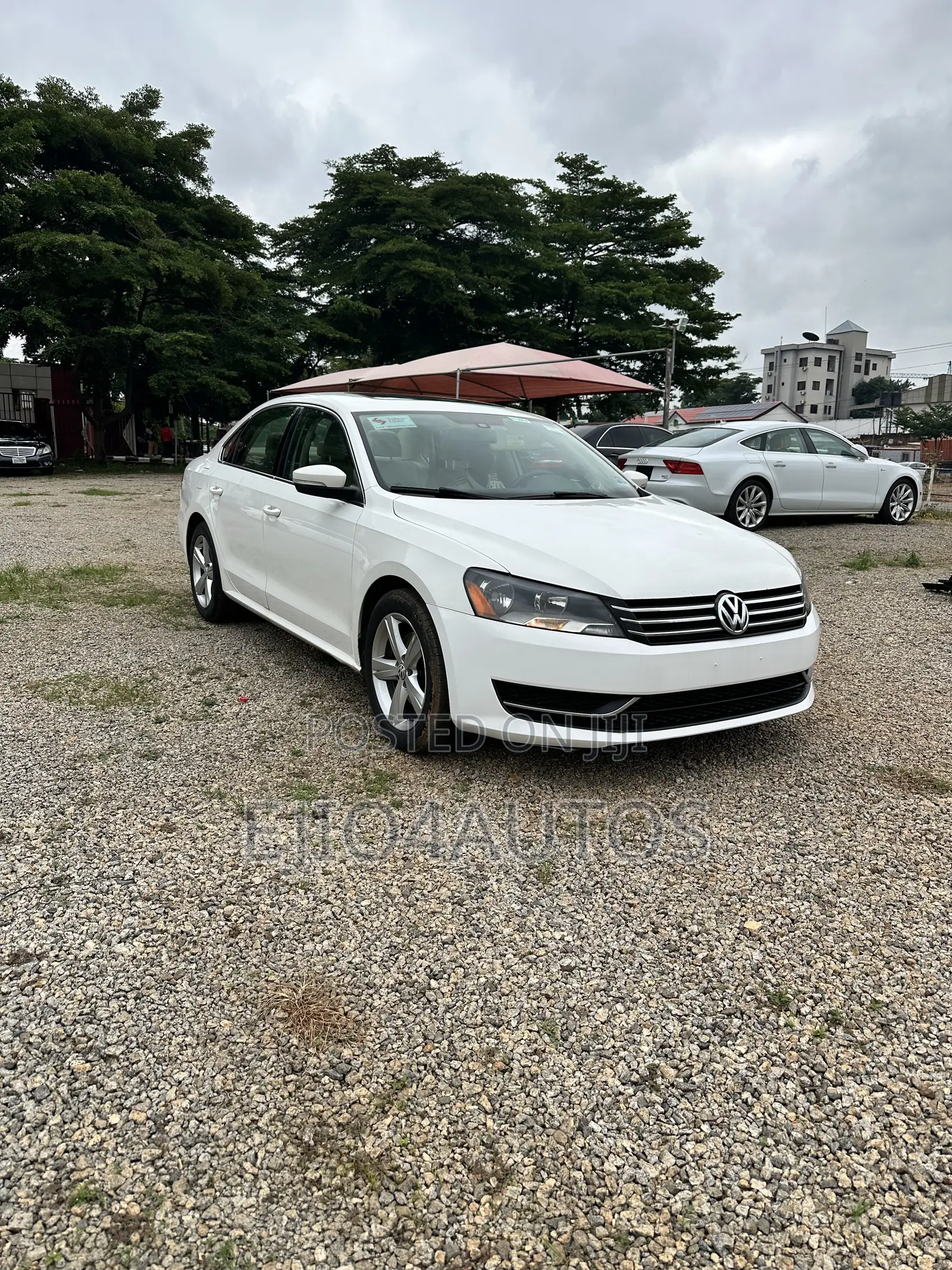 Volkswagen Passat SE 2013 White