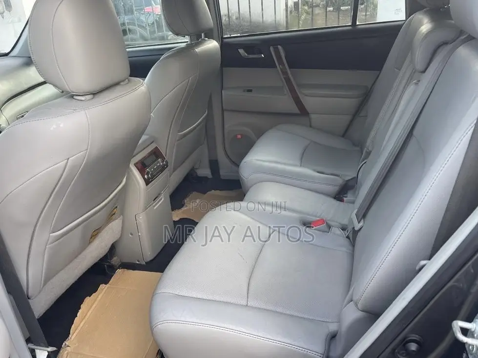 Toyota Highlander 2013 Gray