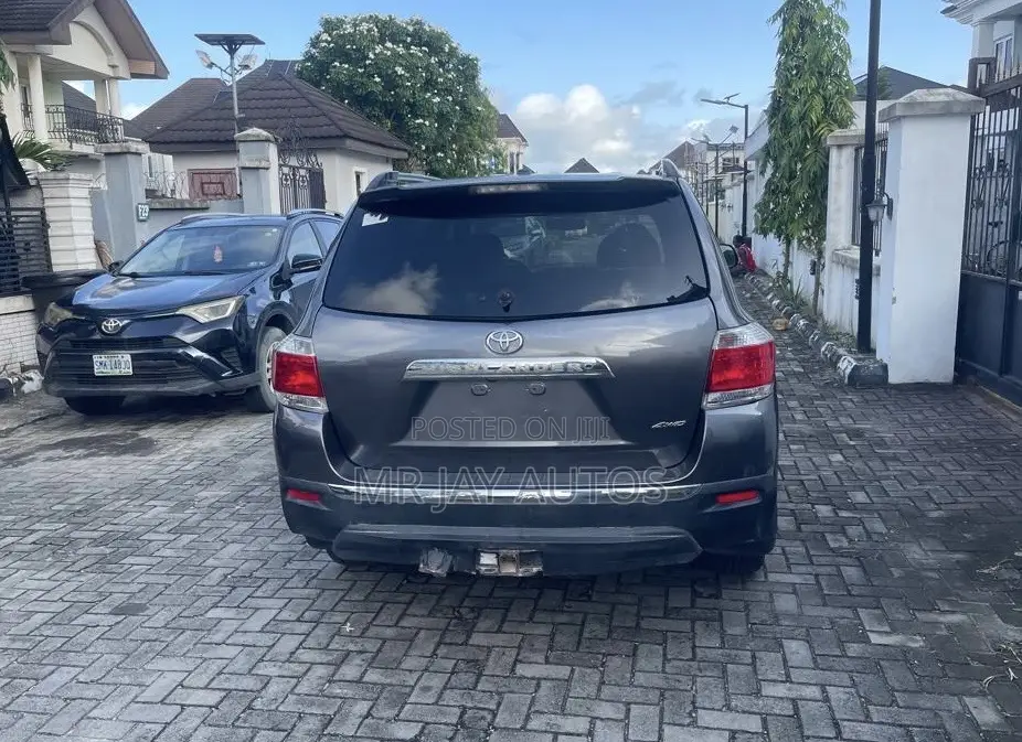 Toyota Highlander 2013 Gray