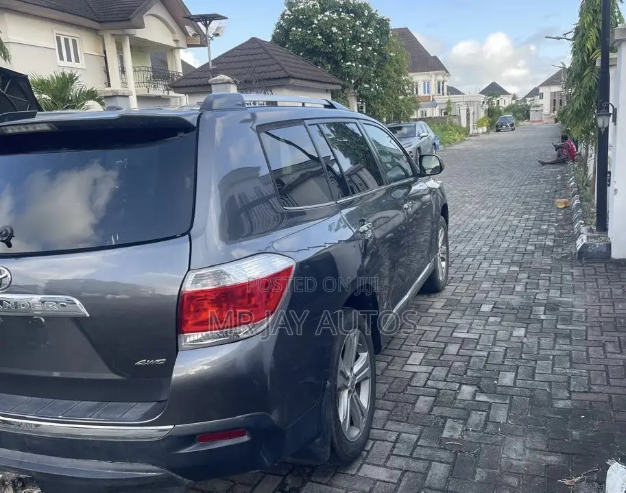 Toyota Highlander 2013 Gray
