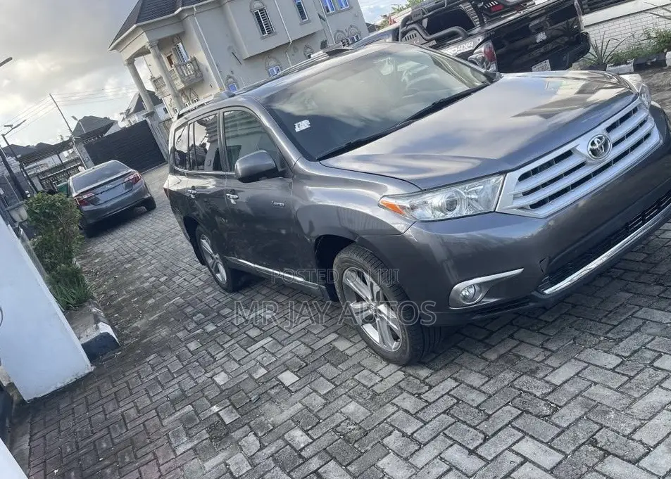 Toyota Highlander 2013 Gray