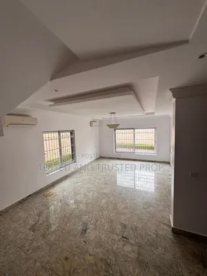 5bdrm Duplex in Banana Island for rent