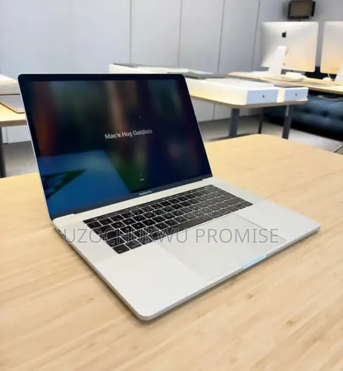 Laptop Apple MacBook Pro 2018 16GB Intel Core i7 SSD 512GB