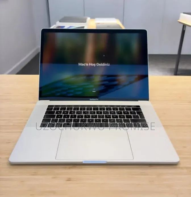 Laptop Apple MacBook Pro 2018 16GB Intel Core i7 SSD 512GB