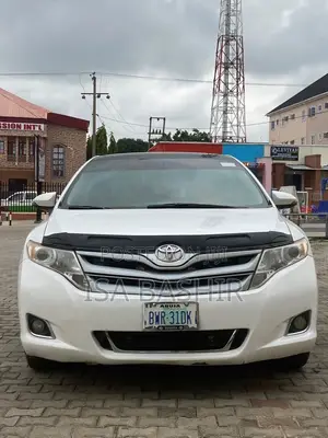 Toyota Venza AWD 2010 White