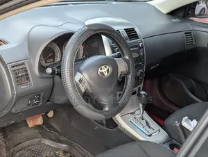 Toyota Corolla 2010 Gray