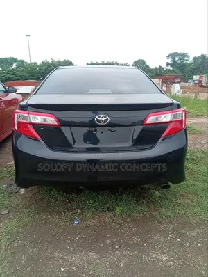 Toyota Camry SE 4dr Sedan (2.5L 4cyl 6A) 2013 Gray
