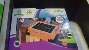 Greenyield (Gy) 200w Solar-Powered Led Emergency Lamp