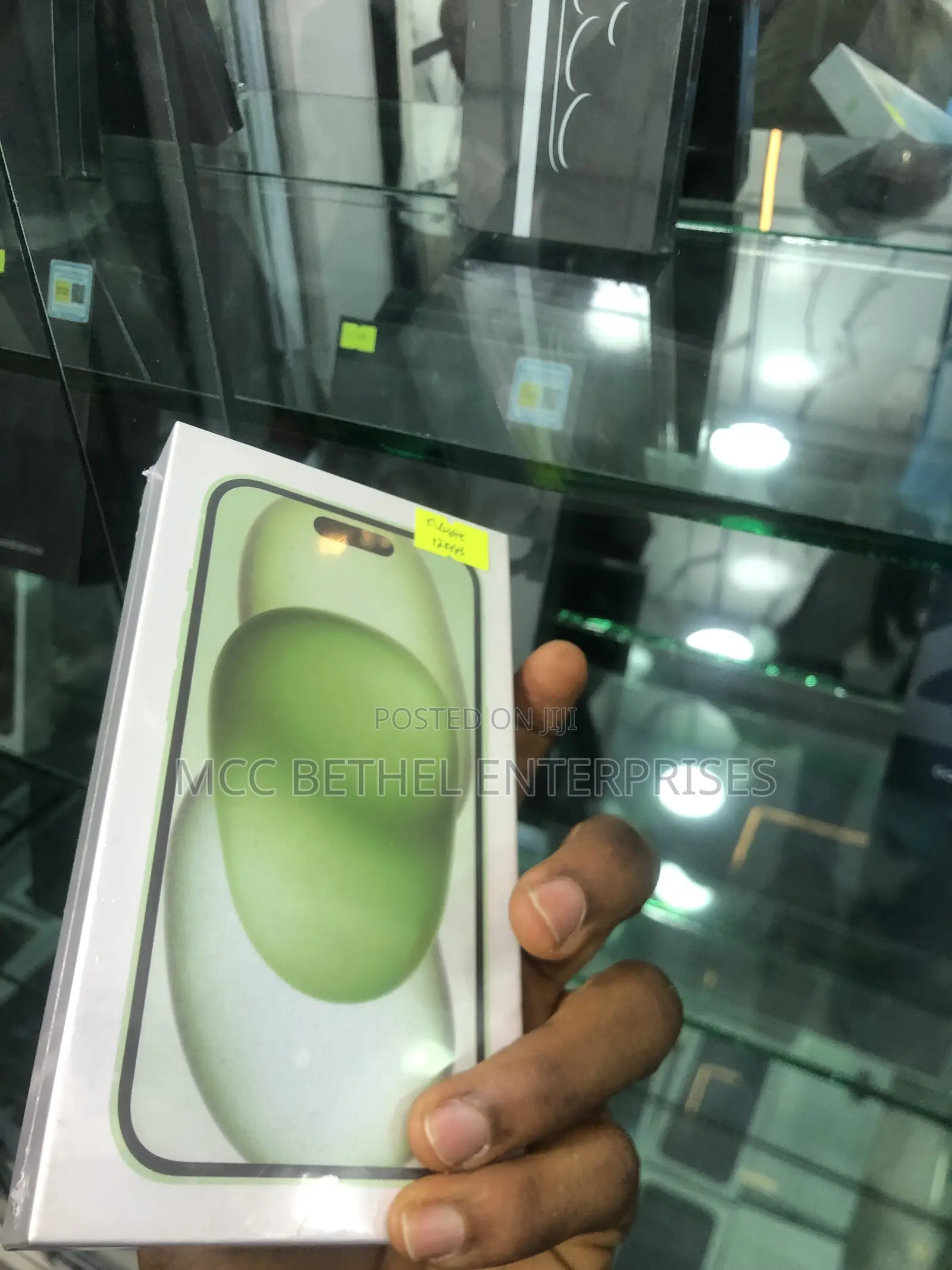 New Apple iPhone 15 128 GB Green