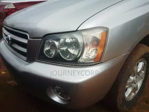 Toyota Highlander 2005 Gold