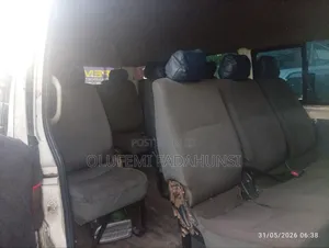 Toyota HiAce 2010 White