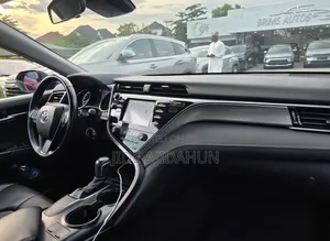 Toyota Camry 2019 Blue