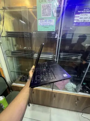 Laptop Lenovo ThinkPad E14 Gen 1 8GB Intel Core i5 SSD 256GB