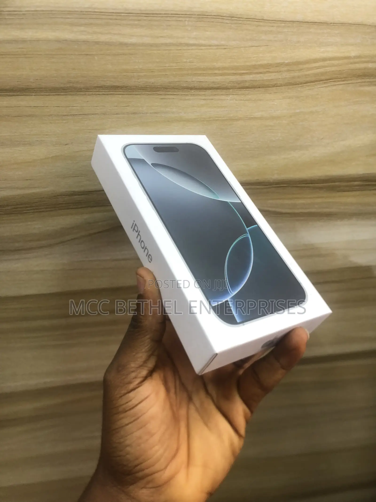 New Apple iPhone 16 Pro 256 GB Silver