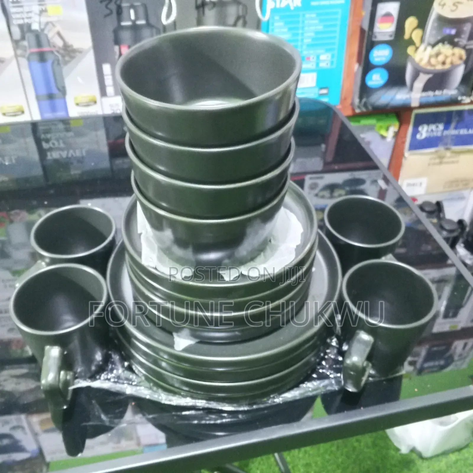 16 Pic's of Dinner Set Plate
