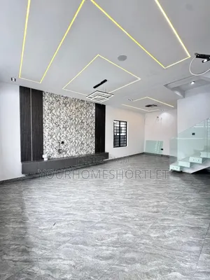 4 Bedroom Semi Detached Triplex With Bq