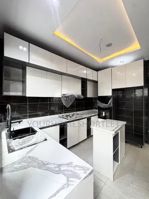 4 Bedroom Semi Detached Triplex With Bq