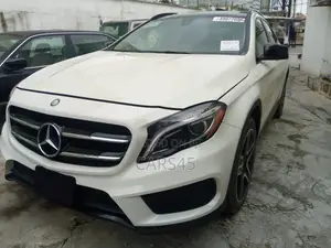 Mercedes-Benz GLA 250 2017 White