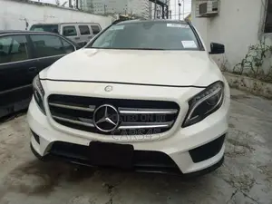 Mercedes-Benz GLA 250 2017 White