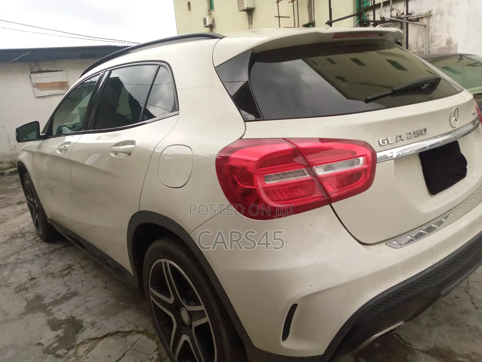 Mercedes-Benz GLA 250 2017 White