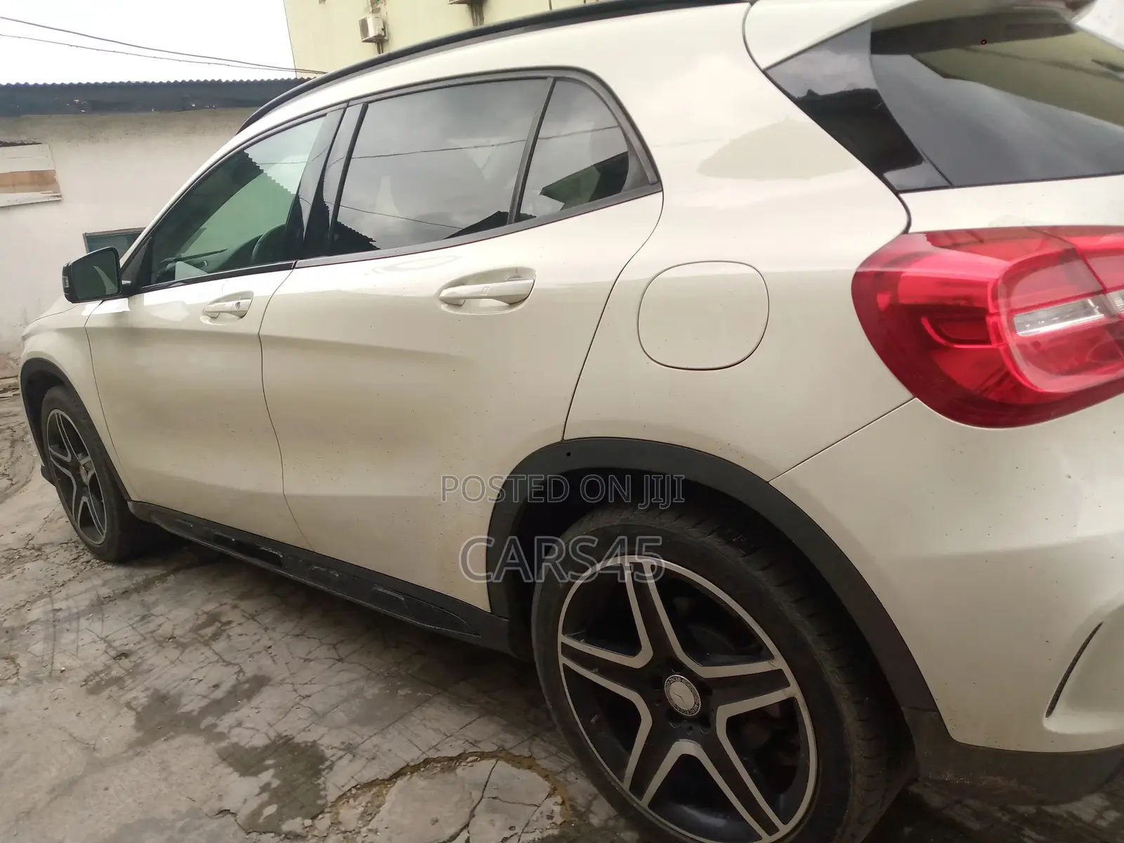 Mercedes-Benz GLA 250 2017 White