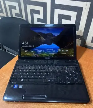 Laptop Toshiba Satellite L555 4GB Intel HDD 256GB