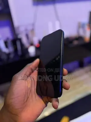 New Apple iPhone 15 Pro 128 GB Black