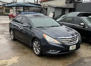 Hyundai Sonata Limited 4dr Sedan (2.0L 4cyl Turbo 6A) 2014 Gray