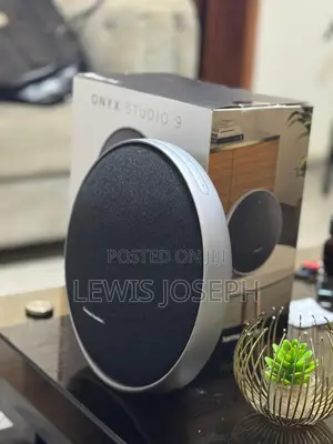 Onyx Studio 9