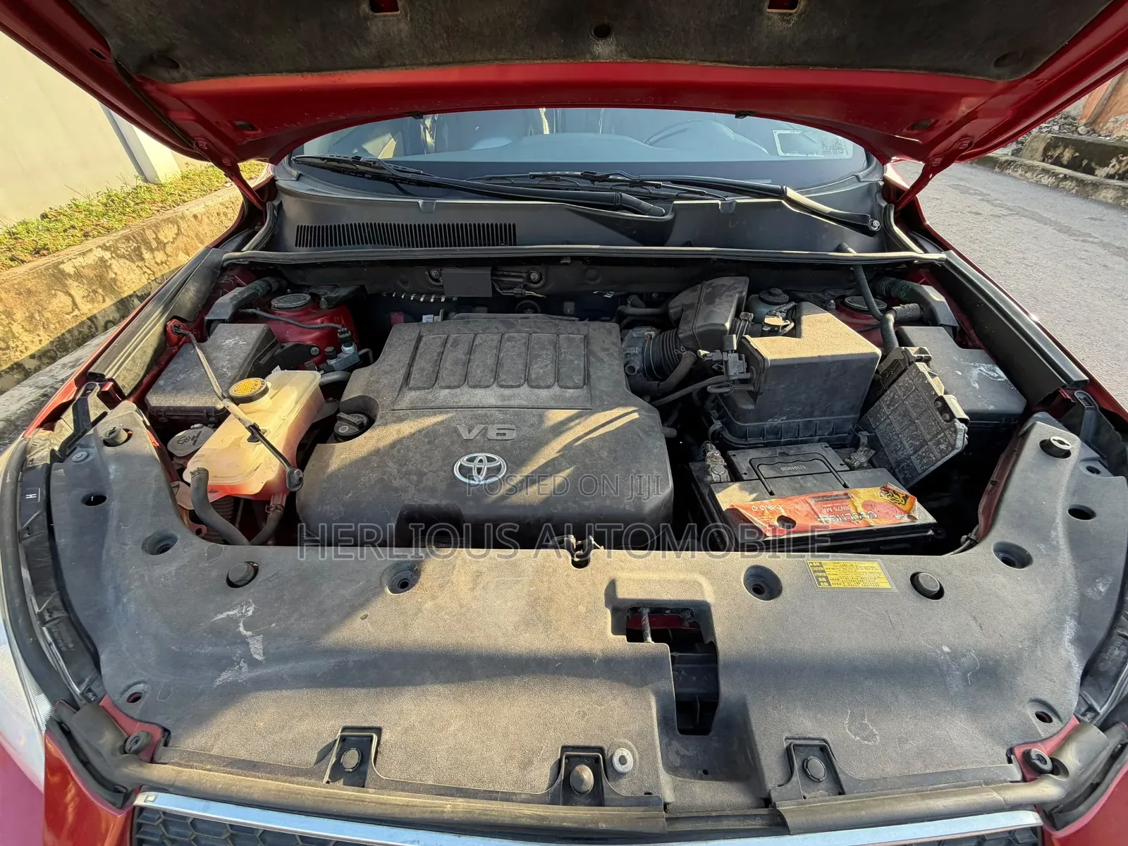 Toyota RAV4 2010 Red