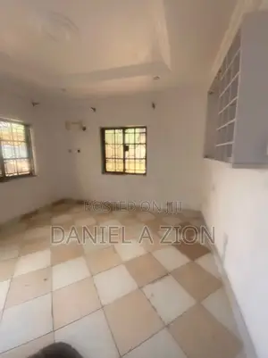 1bdrm Room & Parlour in University View, Olokonla for rent