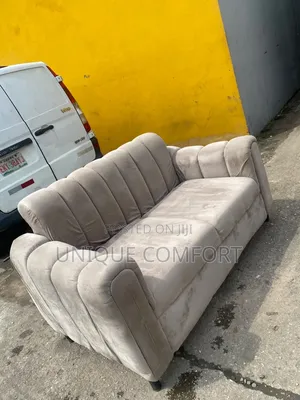Top Quality 2 Seaters Full Padded Sofa