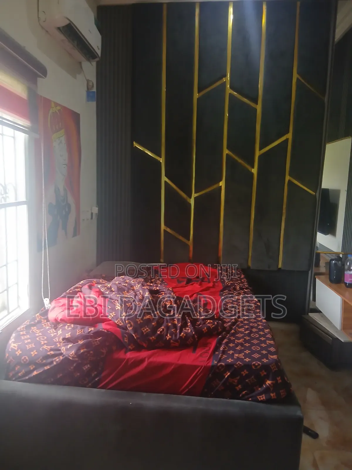 Bedframe and Foam