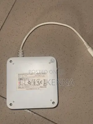 Router Ups50