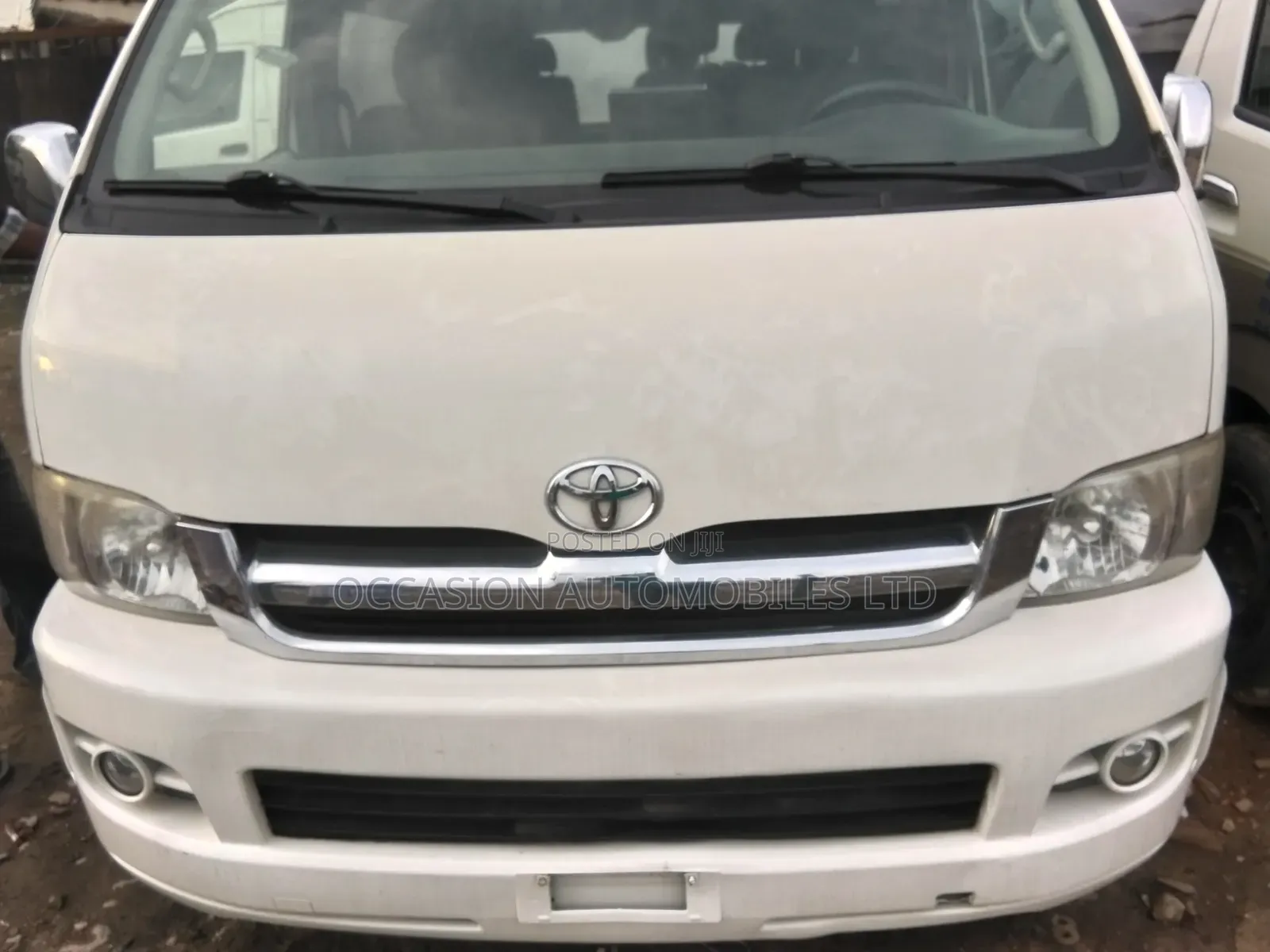 Toyota HiAce 2016 White
