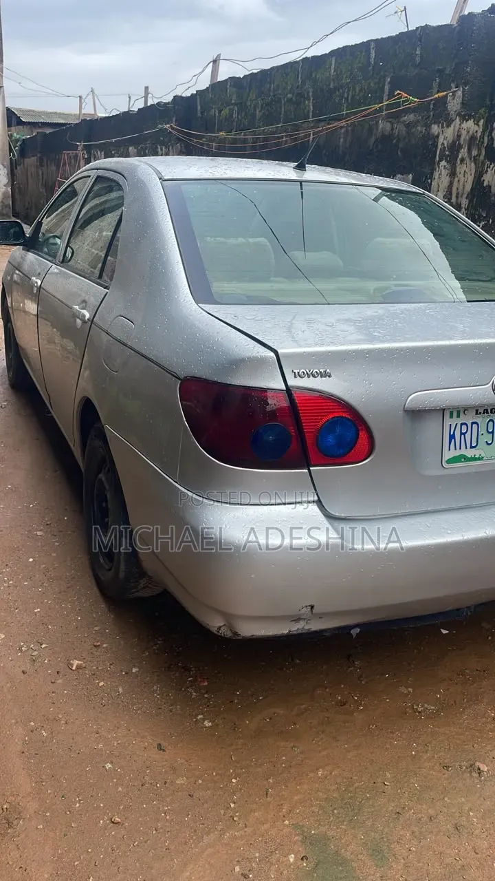 Toyota Corolla 2004 Silver