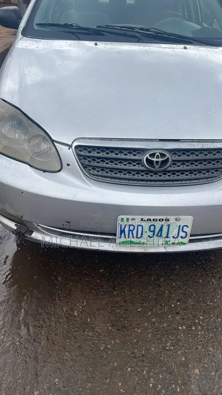 Toyota Corolla 2004 Silver