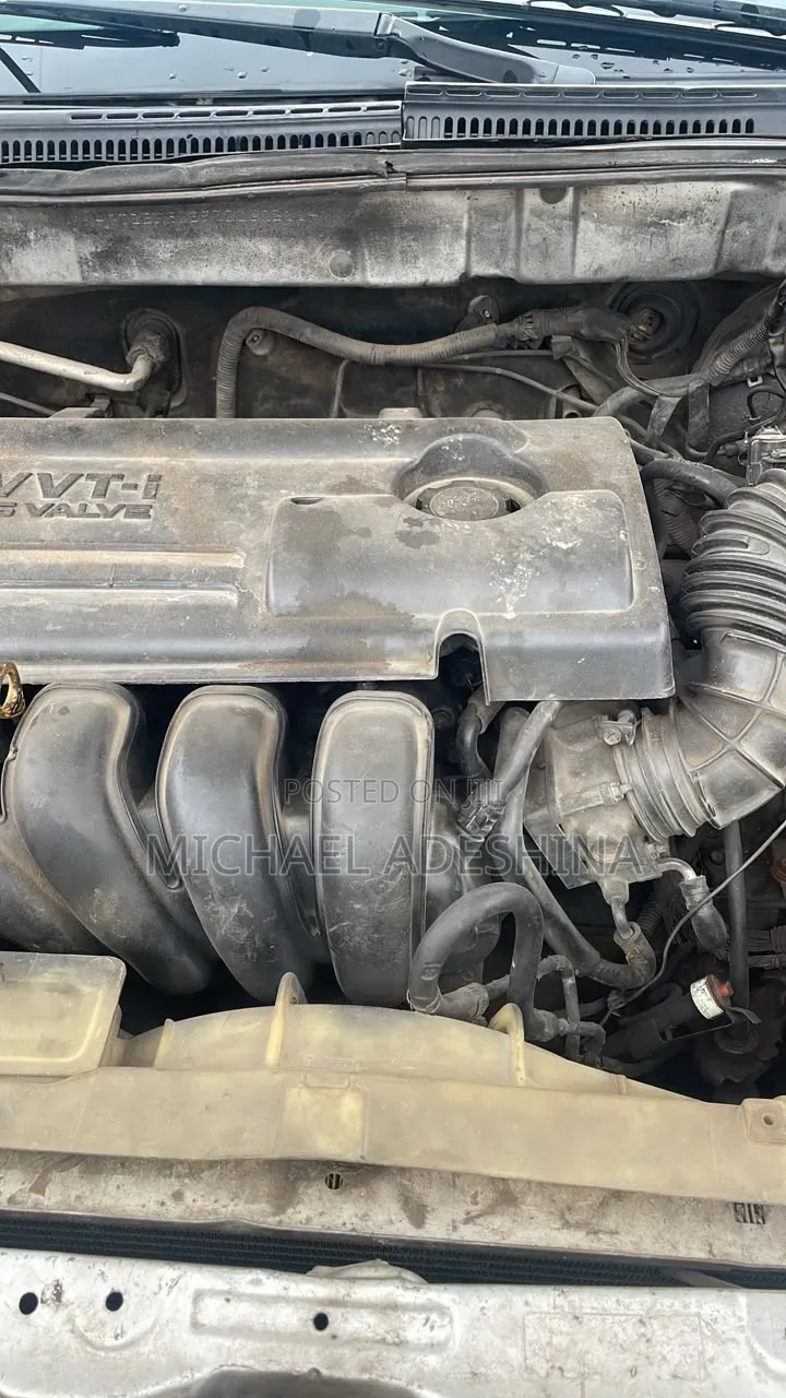 Toyota Corolla 2004 Silver
