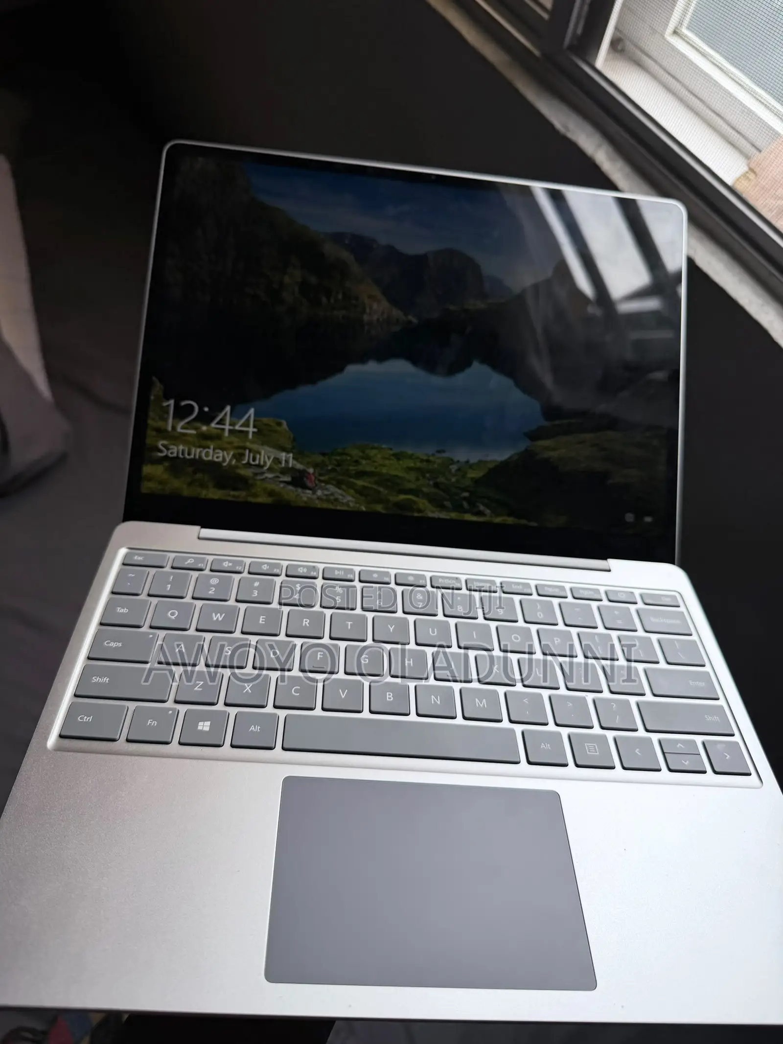 Laptop Microsoft Surface Go 4GB Intel Core i5 SSD 60GB