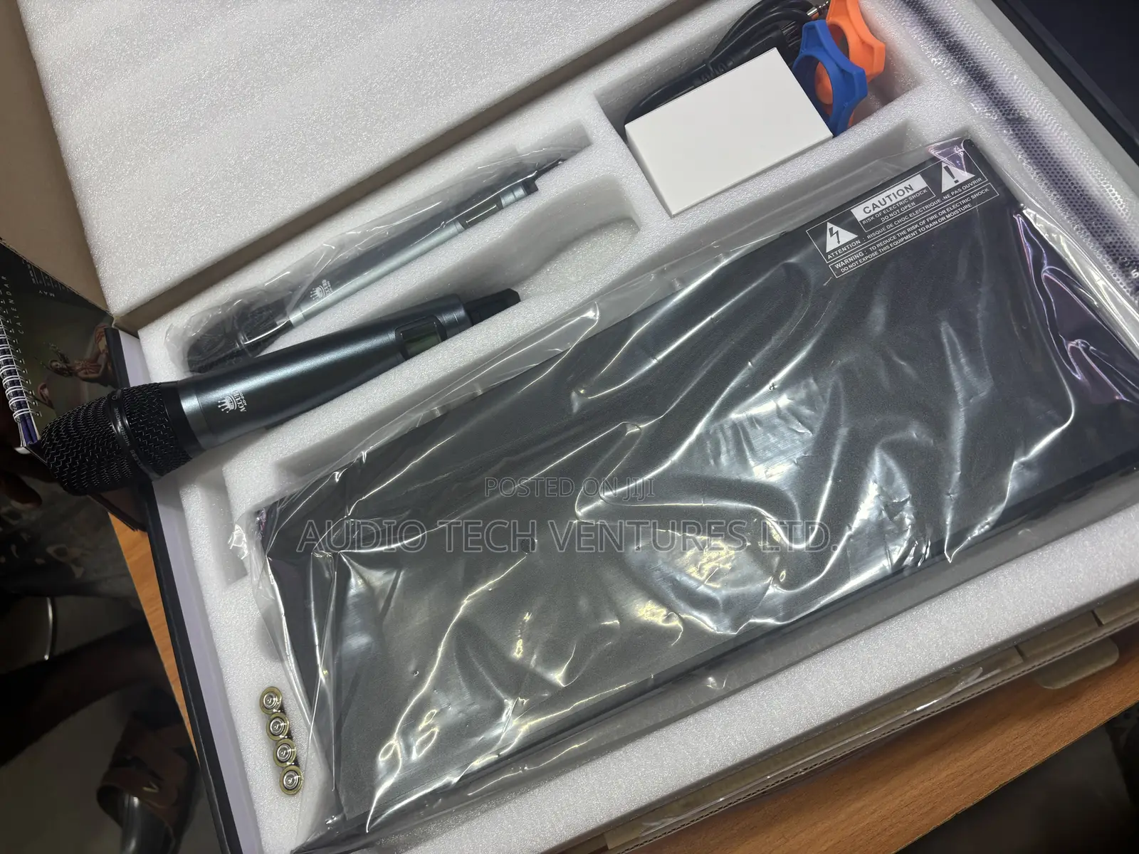 Accurd Wireless Mic Ad 200