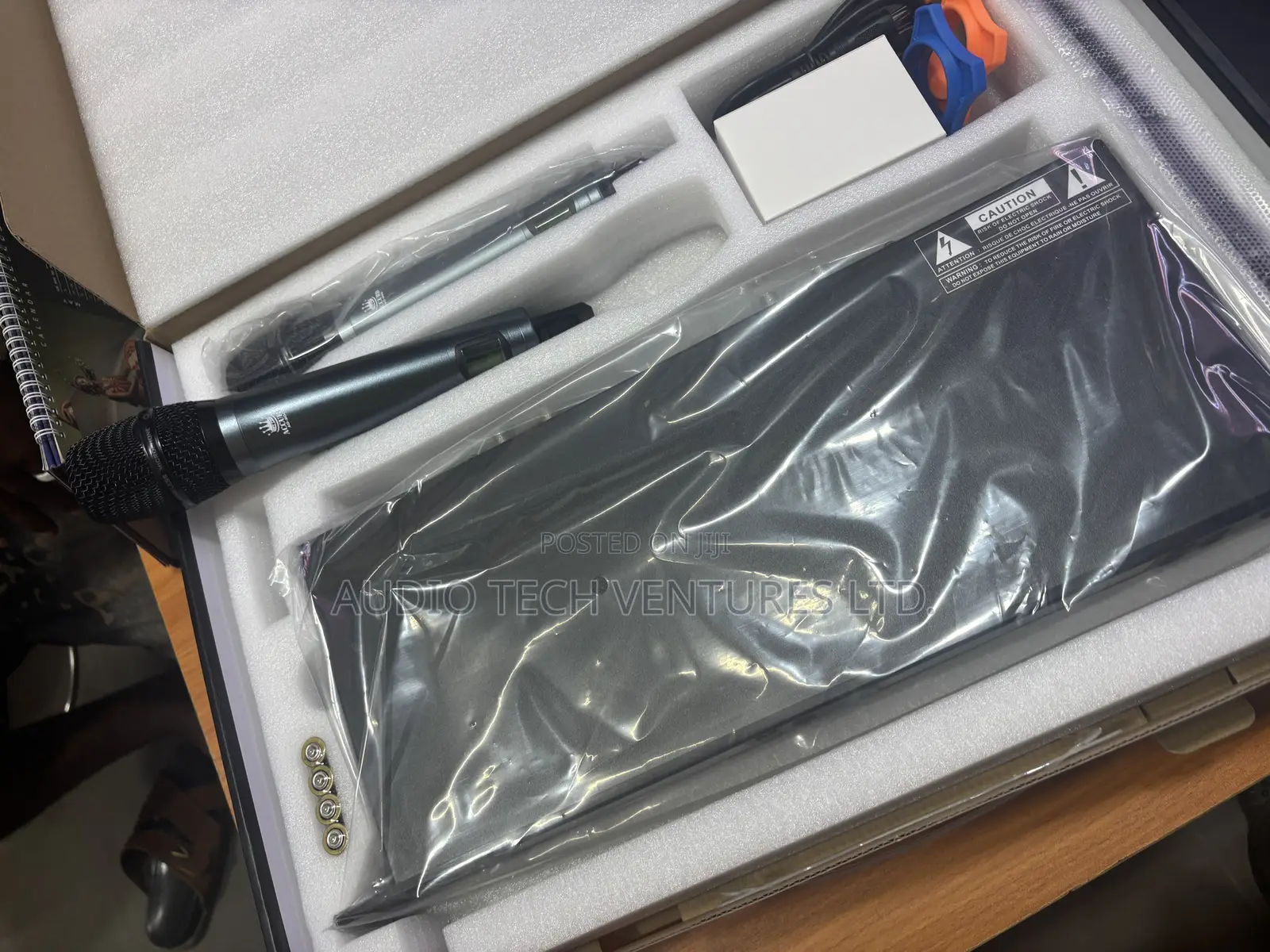 Accurd Wireless Mic Ad 200