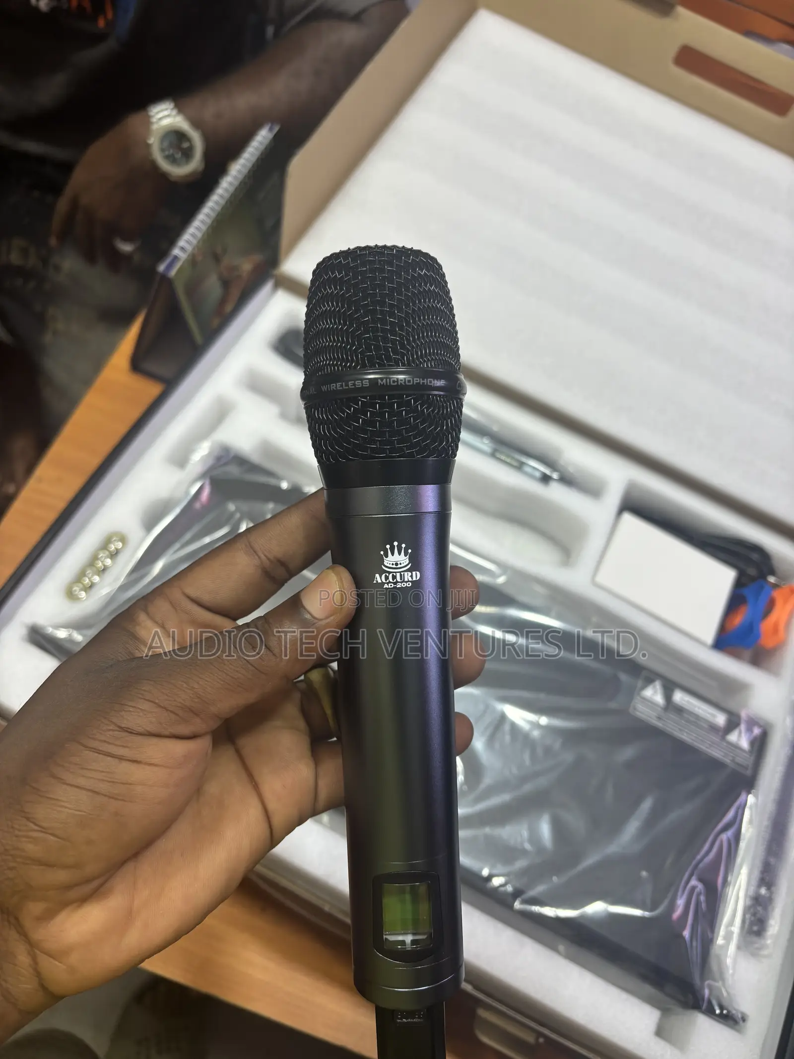 Accurd Wireless Mic Ad 200