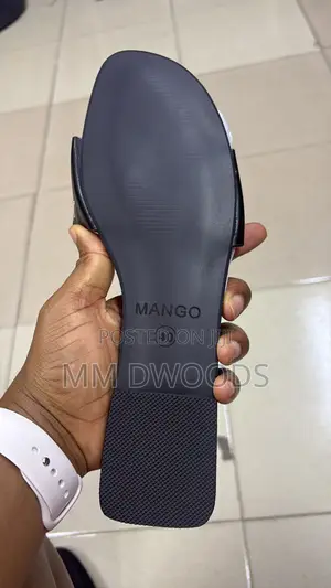 Flat Slippers