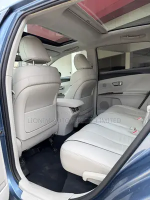Toyota Venza AWD 2010 Blue
