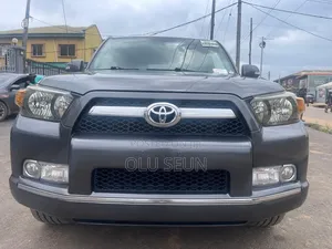 Toyota 4-Runner 2011 Gray
