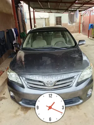 Toyota Corolla 2010 Maroon