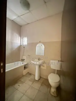 4bdrm Duplex in Lekki Phase 1 for rent
