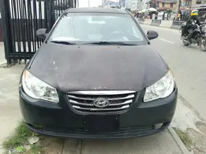 Hyundai Elantra 2010 Brown