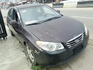 Hyundai Elantra 2010 Brown