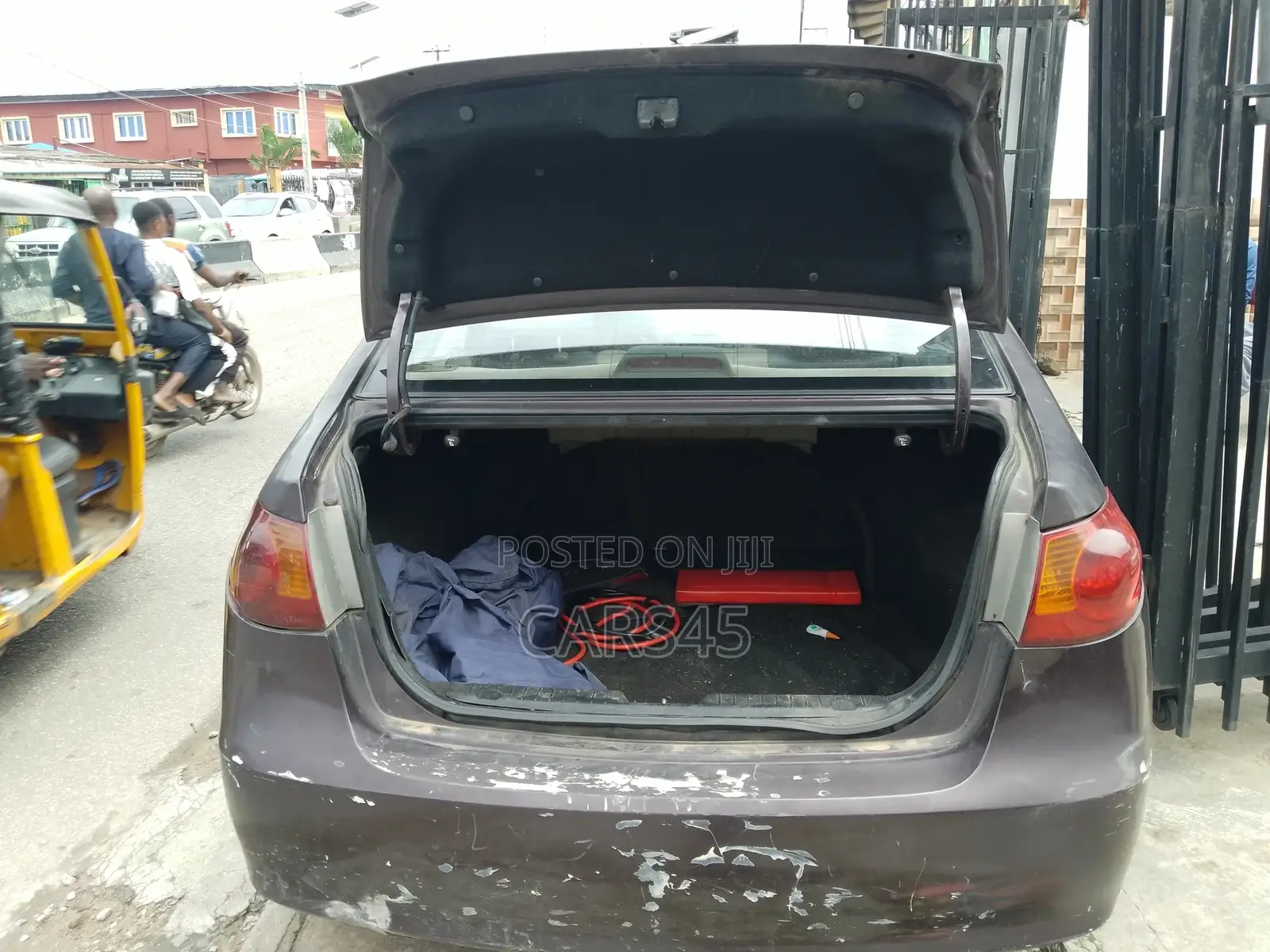 Hyundai Elantra 2010 Brown